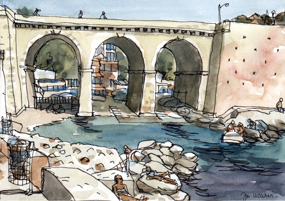 Le pont de la Fausse Monnaie sur la Corniche.