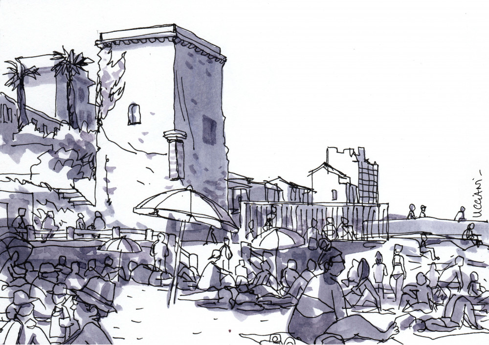 La tour de la plage des Catalans à Marseille